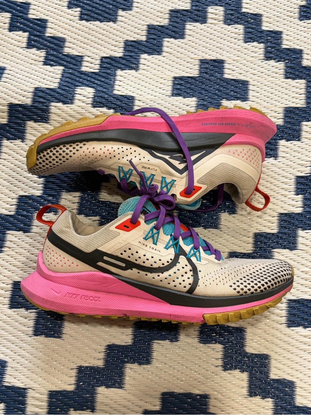 Nike Pegasus Trail 4 Women’s Trail Running Hiking Shoes Size 8.5